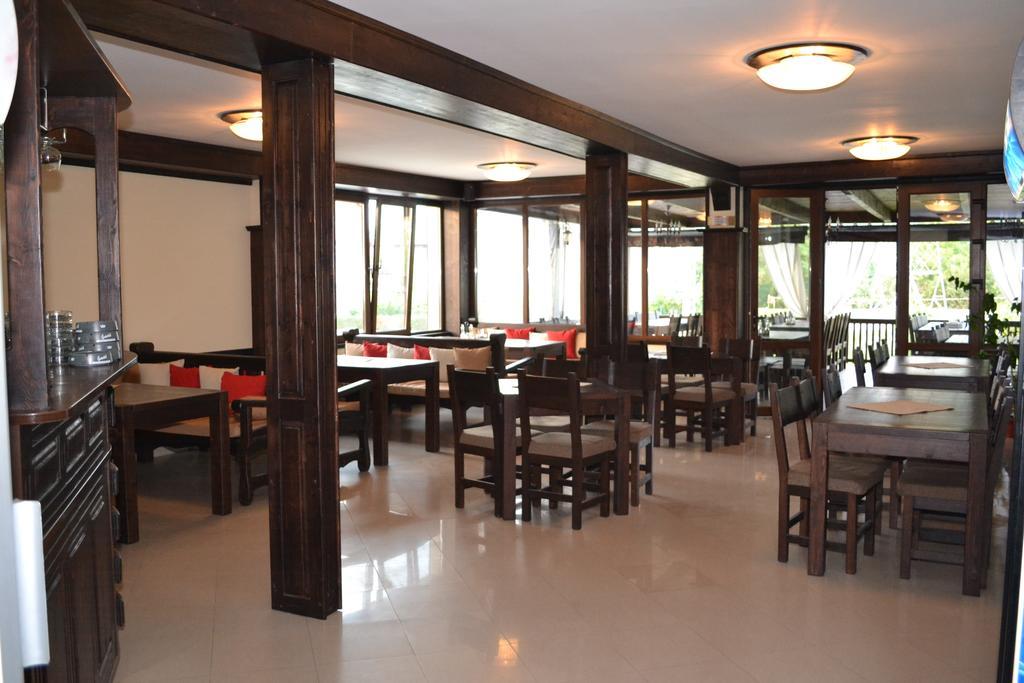 Pensiunea Meridian กอร์เบนี ภายนอก รูปภาพ